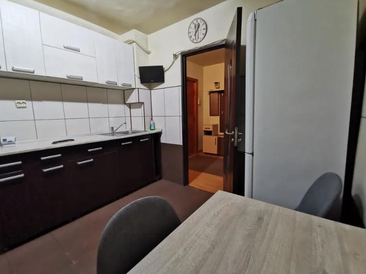 Etaj 2 Ap 2 Camere Decomandat 58mp zona Nicolina - 1