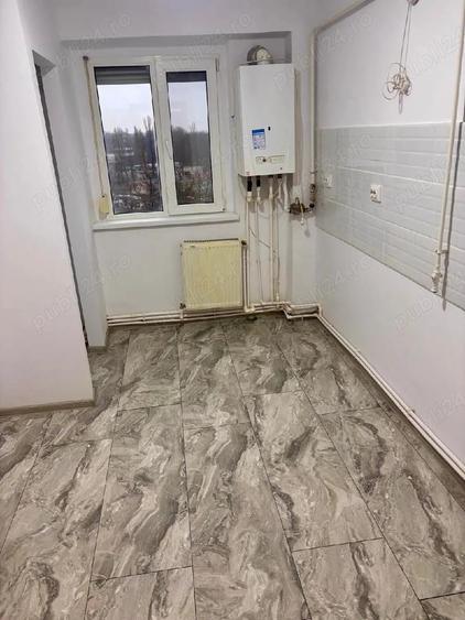 Proprietar vand apartament 3 camere - 3