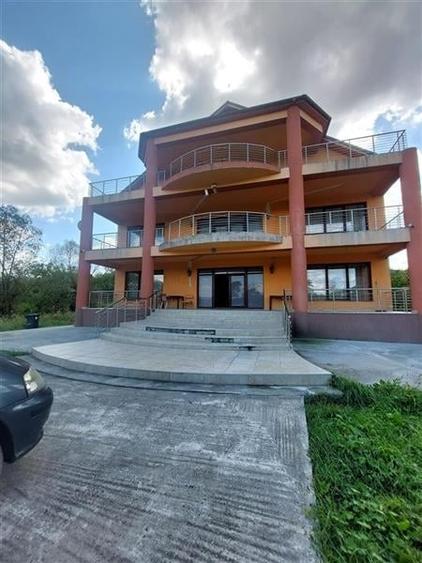 VILA  cu teren de vanzare in  BORZESTI - ONESTI - 3