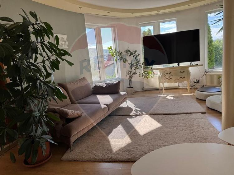 Închiriez casă individuală, 4 dormitoare, zona Borhanciului - 2