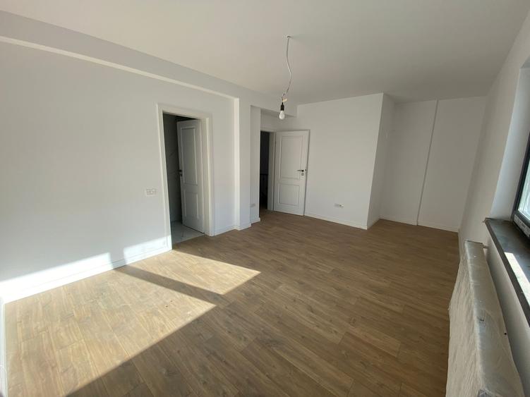 Casa Tip Duplex 5 camere 4 bai - Mutare Imediata - - 11