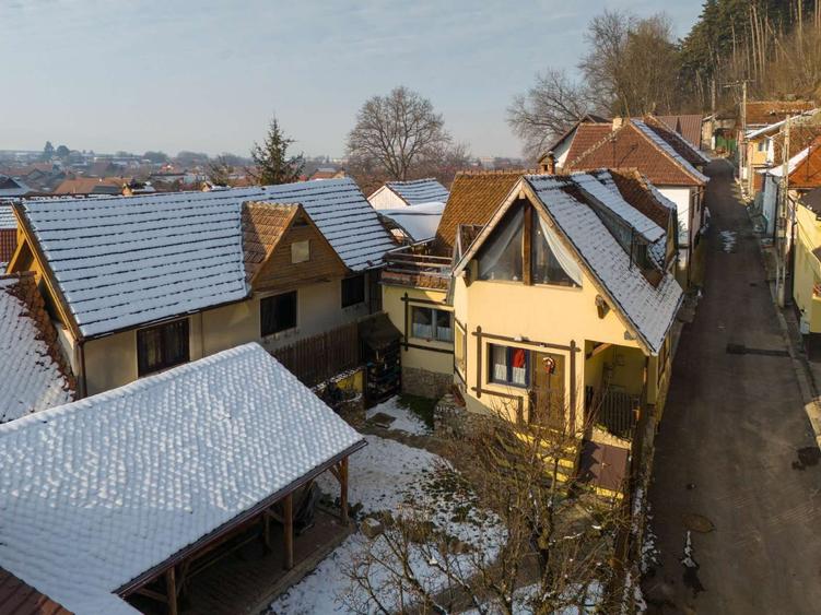 Casă deosebită în Râșnov – reprezentare exclusivă, comision 0% - 16