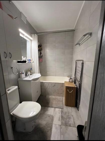 Garsoniera de inchiriat metrou 1 decembrie - 8