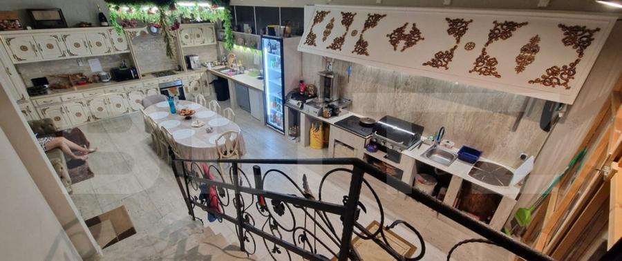 Casa exclusivista cu 4 dormitoare, 390 mp utili, zona Calea - 8