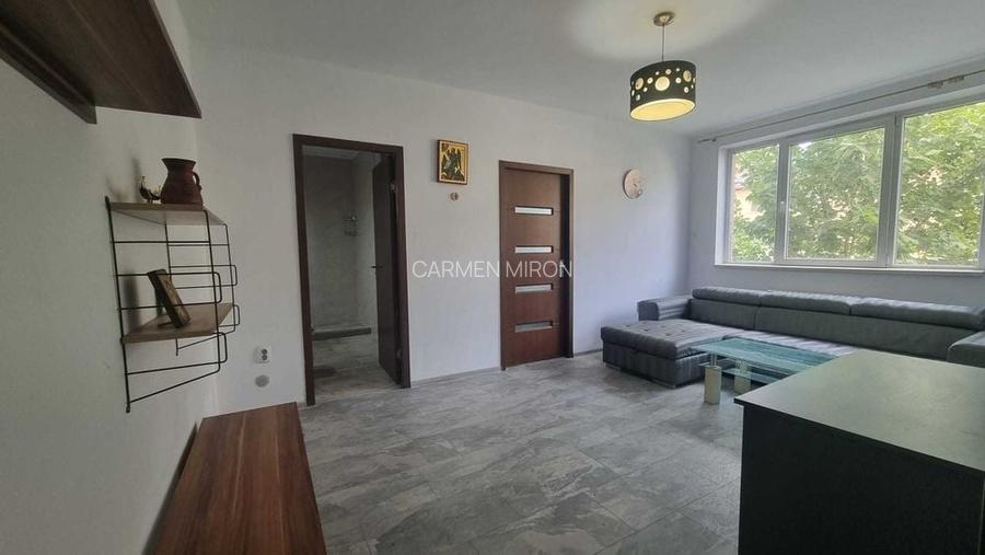 Apartament cu 3 camere semi , langa Facultatea de Litere, 63 mp, et 3/4 Apartament cu 3 camere semi , langa Facultatea de Litere, 63 mp, et 3/4