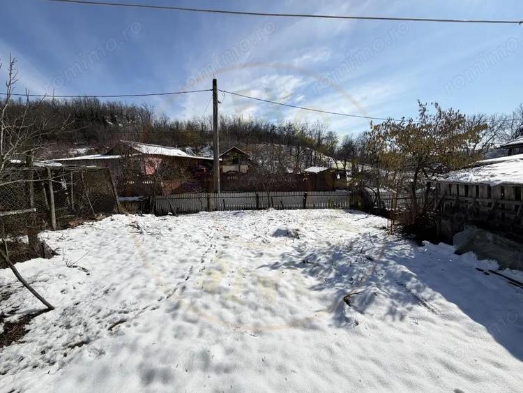 Casă cu Teren 780 Mp în Priboieni
