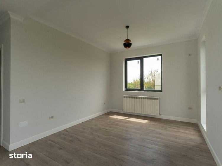 Casă cu 5 camere cu Teren 600 Mp în Moara Vlăsiei