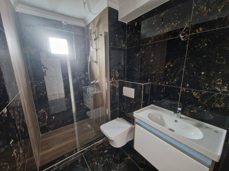 Apartament cu 4 camere decomandat în Pipera