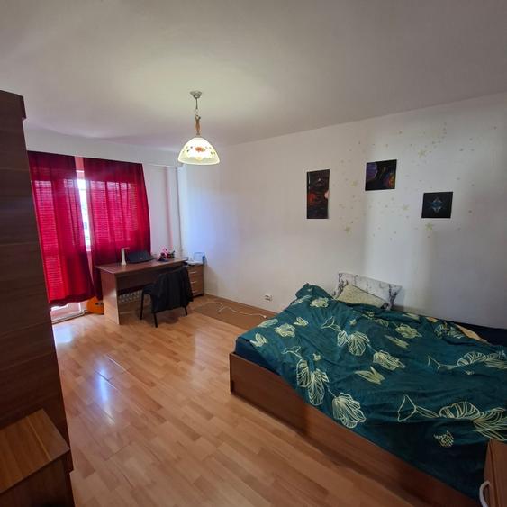 Apartament cu 4 camere decomandat în Mărăști