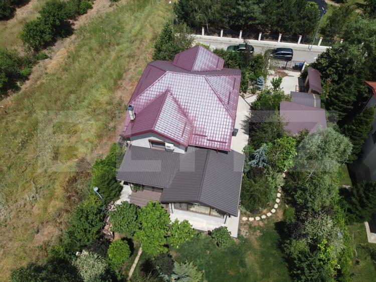Casă individuală cu 6 camere cu Teren 1170 Mp în Exterior Sud