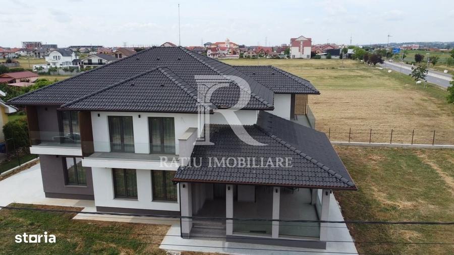 Casă cu 4 camere în Sânmartin