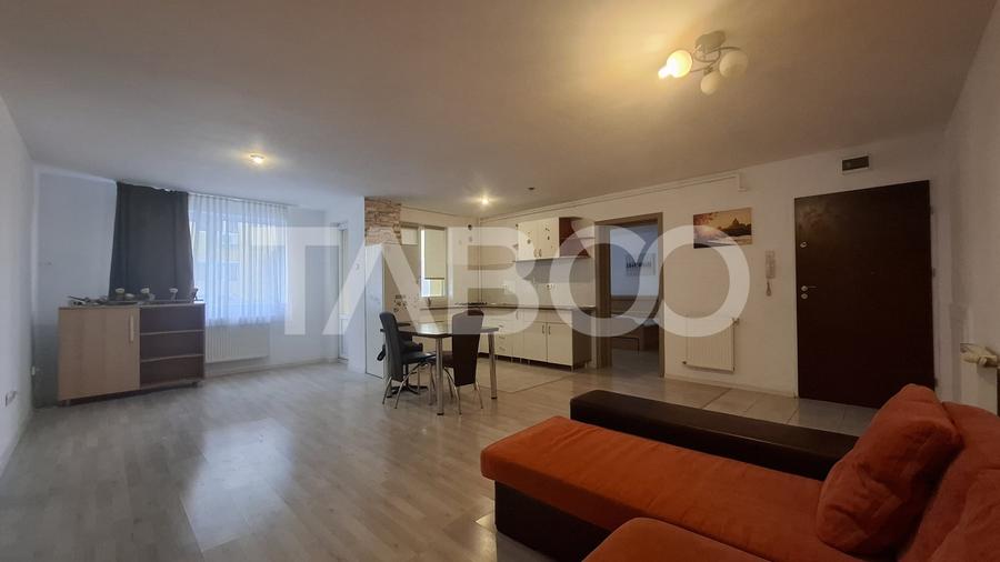 Apartament cu 3 camere decomandat, mobilat în Mihai Viteazul