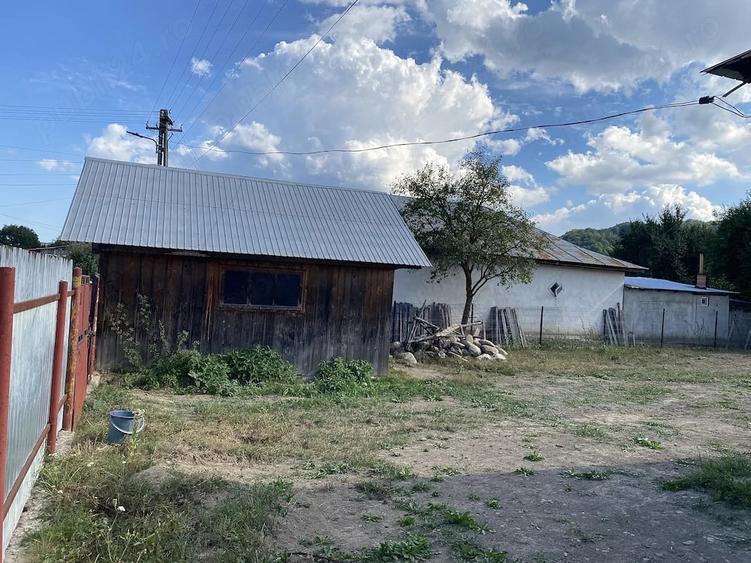 Teren de 1028 mp, în Năruja