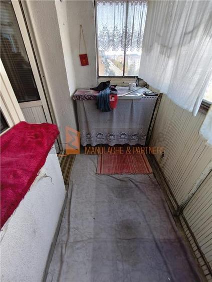 Apartament cu 3 camere decomandat în Micro 3