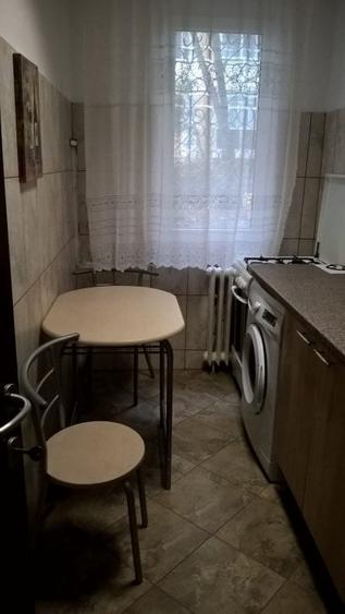 Garsonieră decomandată în Brâncoveanu