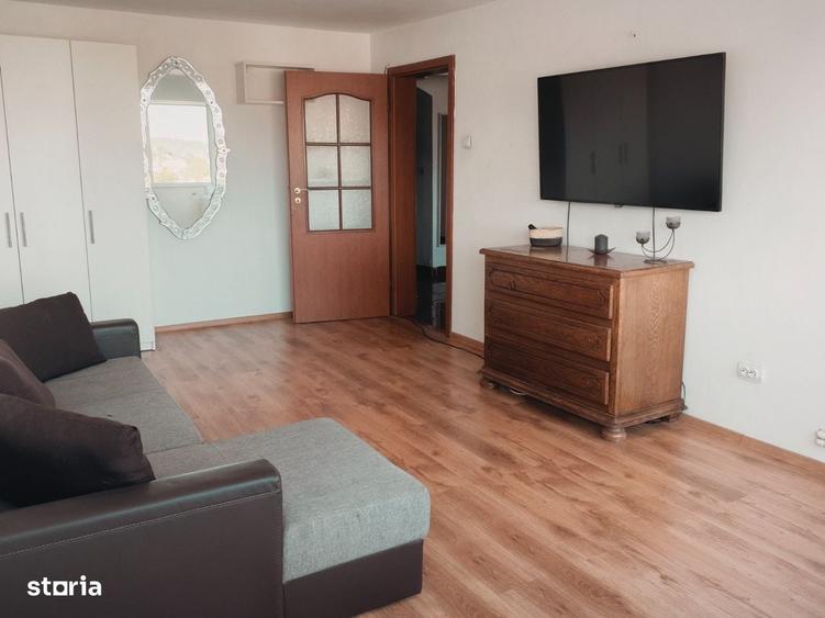 Apartament cu 3 camere decomandat în Nicolae Titulescu