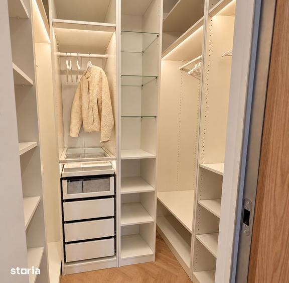Apartament cu 3 camere în Aviatorilor
