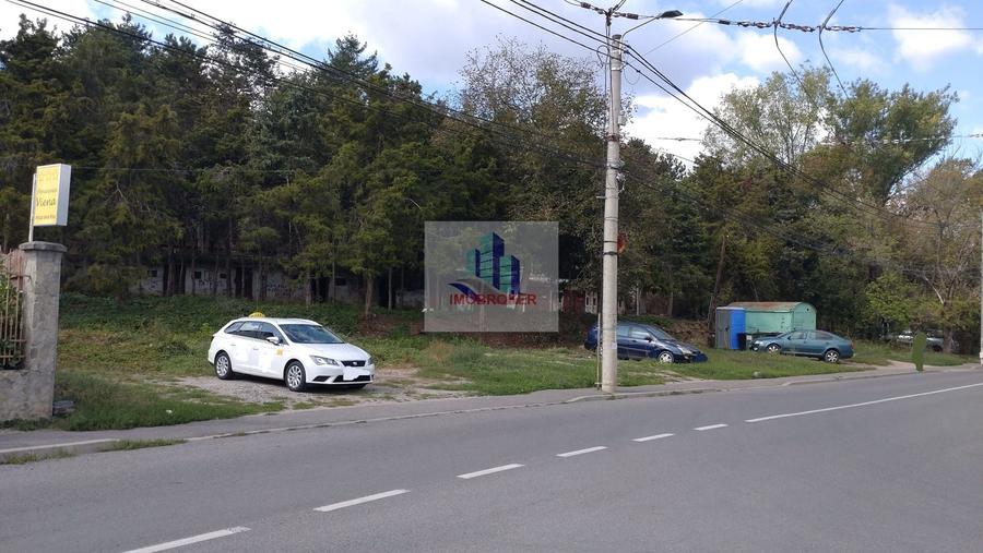 Inchiriez locuri de parcare pe teren privat - 2