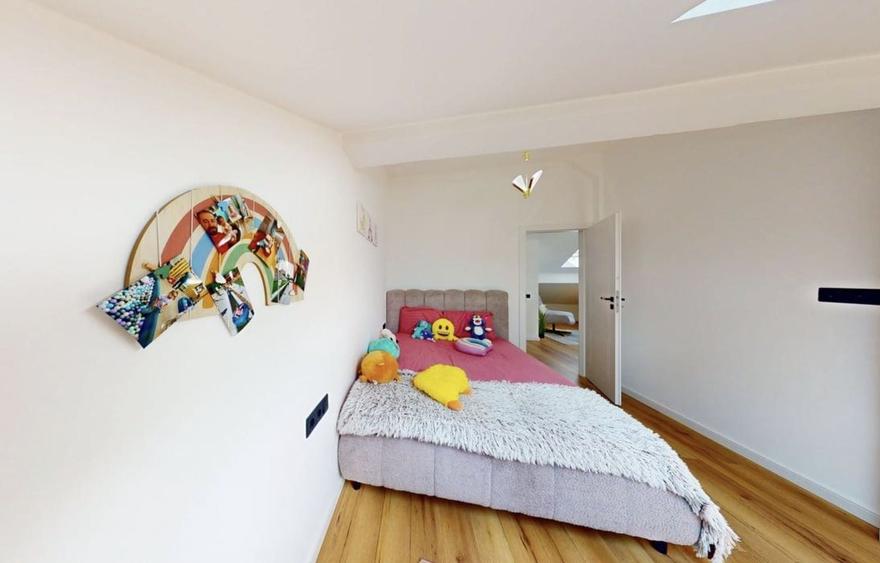 Apartament cu 4 camere în Industrial Vest