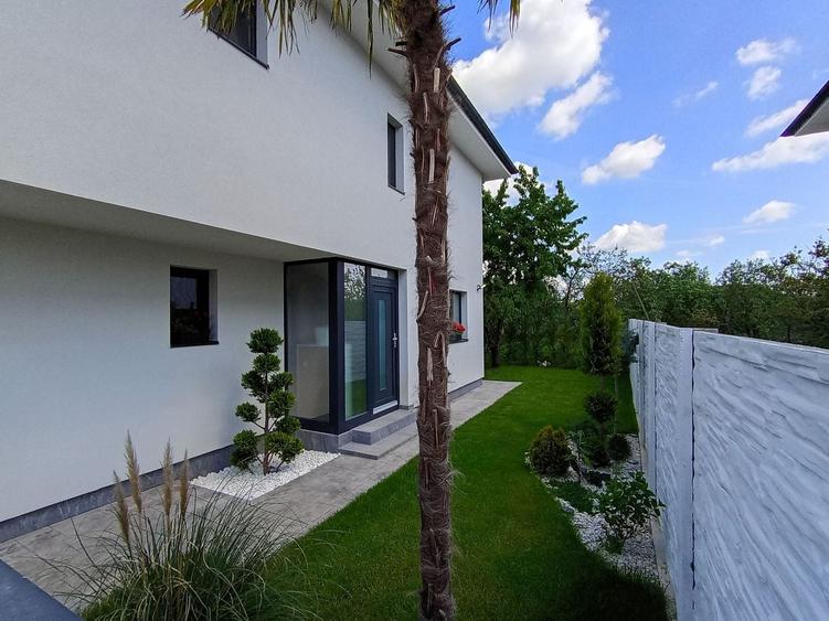 Duplex cu 3 camere cu Canalizare în Sânandrei