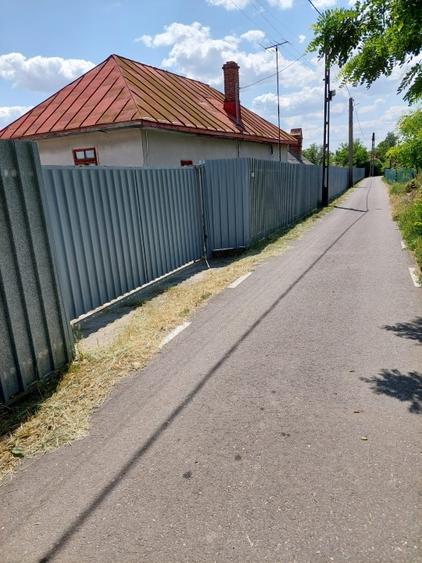 Casă individuală cu 2 camere cu Teren 4500 Mp în Ionești