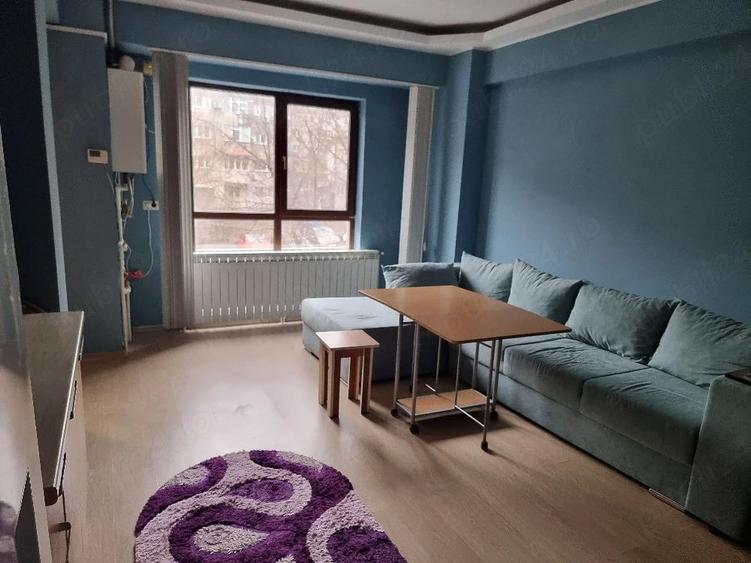 Apartament cu 2 camere decomandat în Km 5