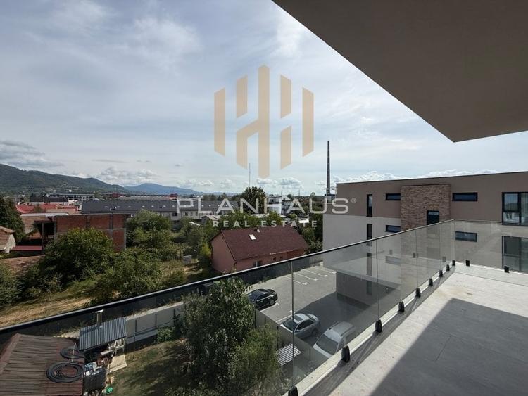 Apartament cu 3 camere decomandat în Orașul Vechi