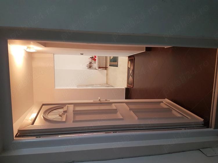 Apartament cu 3 camere decomandat în Exterior Vest