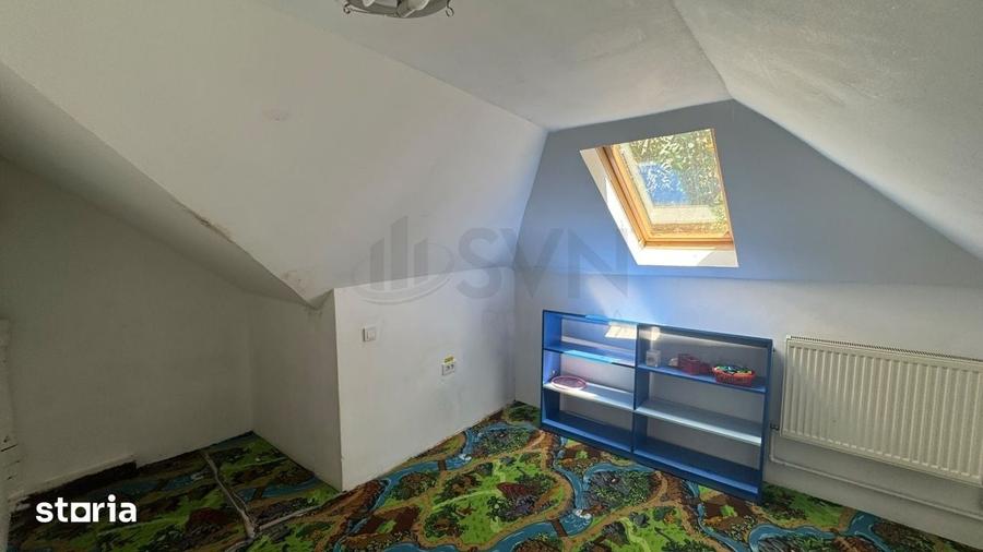 Casă cu 9 camere cu Teren 800 Mp în Vitan