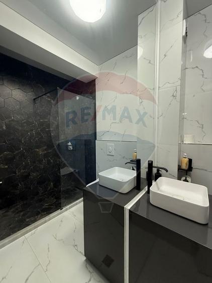 Apartament cu 2 camere de inchiriat Mamaia nord prima linie la mare - 11