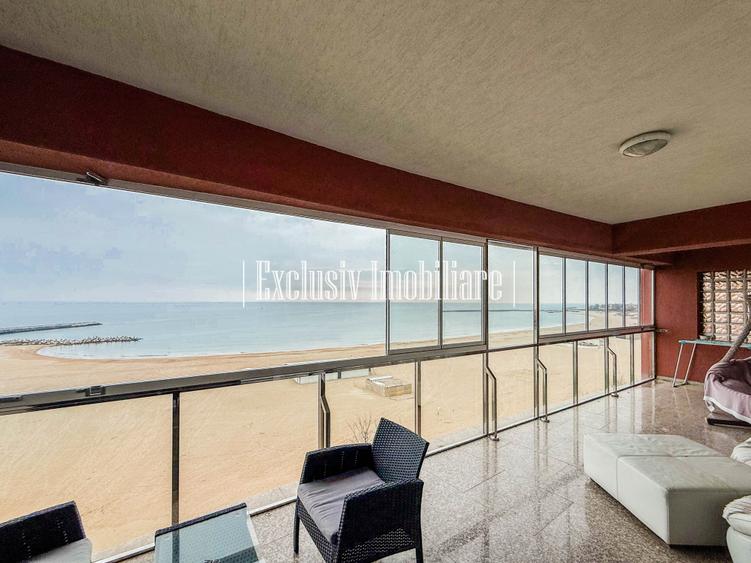 Vedere Frontala la Mare si Plaja la Picioare - Apartament cu Parcare Privata - 5