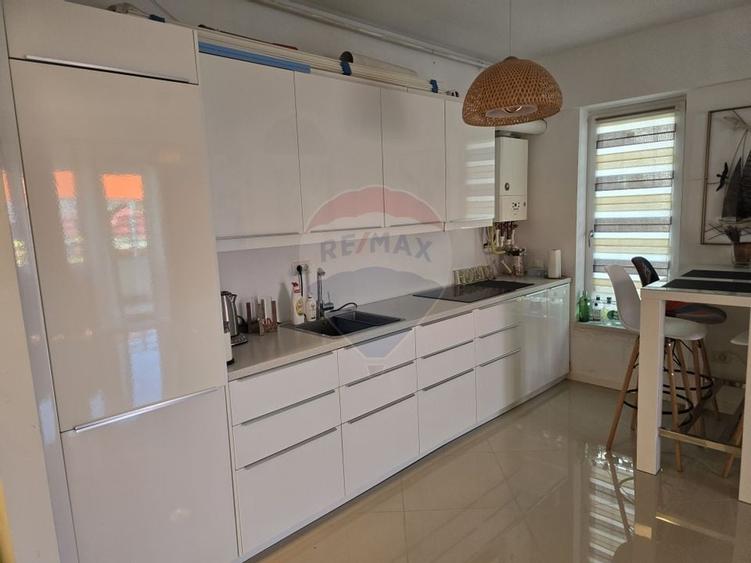 Apartament si loc parcare în zona promenada Mamaia Nord, Constanta - 3
