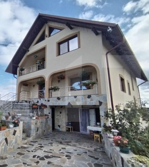 Vila D+P+1+M - lux Dorohoi 228 mp utili, teren 2.300 mp - 7