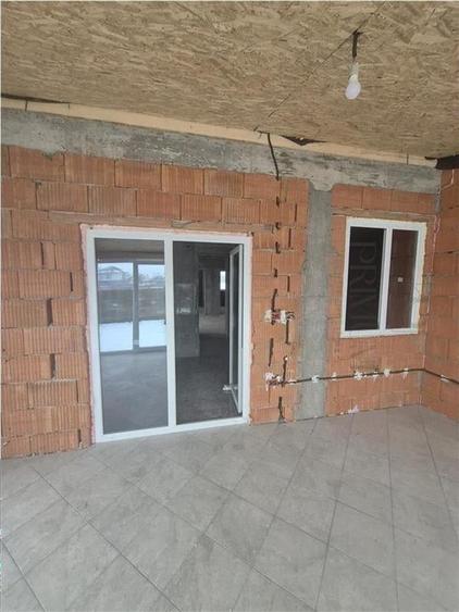 Duplex pe parter - 3 dormitoare - zona foarte buna - posibilitate alegere finisa - 3