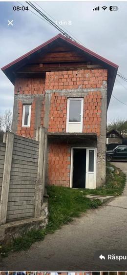 Casa de vanzare in zona lacul mic la strada principala,2 intrari curte foarte mare - 22