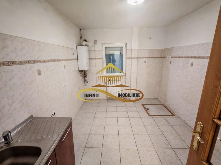 Apartament 3 camere – Str. Republicii | 250 € - 8