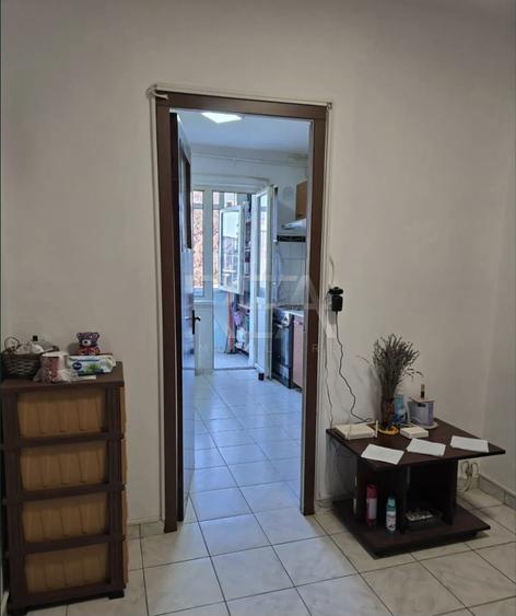 3 camere, 4/4, bloc 1981, anvelopat-Gorjului - 4