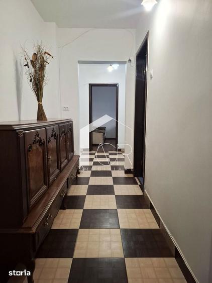Apartament cu 3 camere, decomandat, zona Republicii - 5