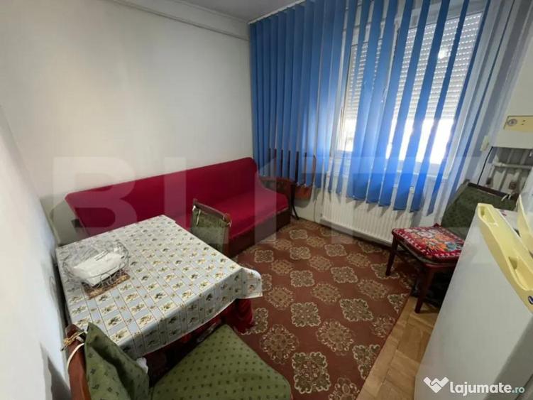 Apartament 4 camere, 53,48 mp, zona Micro 8 - 10