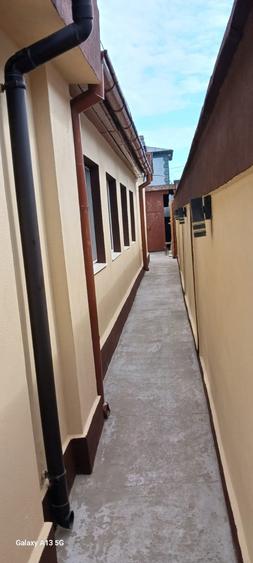 Casa individuala singura in curte, Medeea - 4