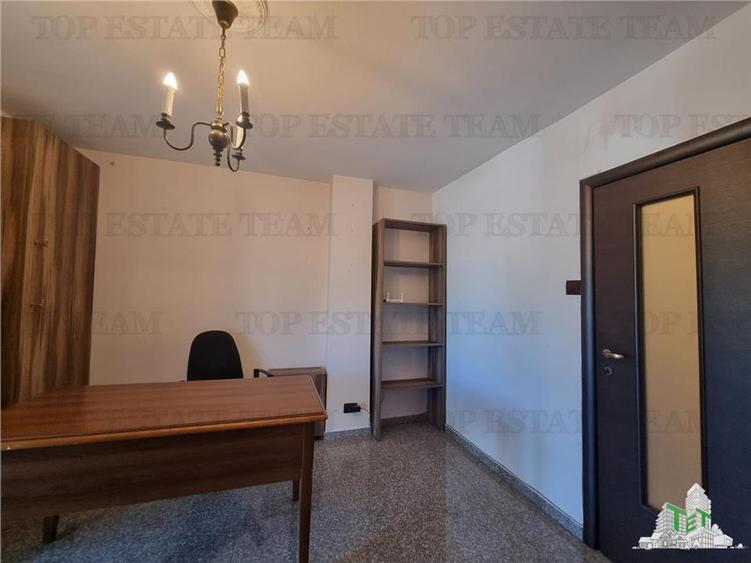 Spatiu comercial zona KM 4-5 Constanta - termen lung - pretabil activitate birou - 5