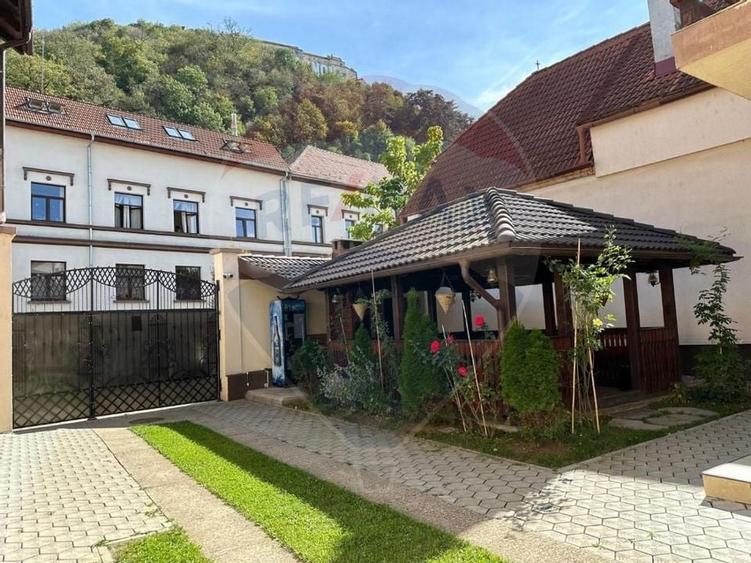 Proprietate turistică cu 14 camere, poziționare excepțională – Râșnov - 3