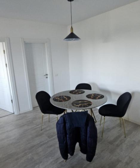 Apartament cu 2 camere decomandat în Km 5