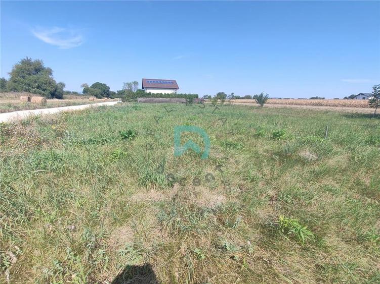 Teren intravilan de vanzare Stupini Brasov - 1