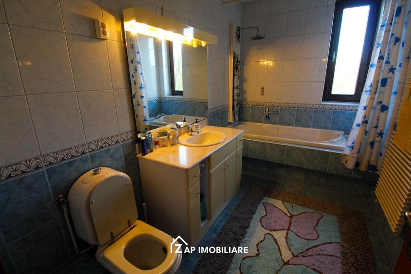 Unirii - Casa Zona Romcab -  400mp - 1259 mp teren - Garaj dublu - piscina - 47