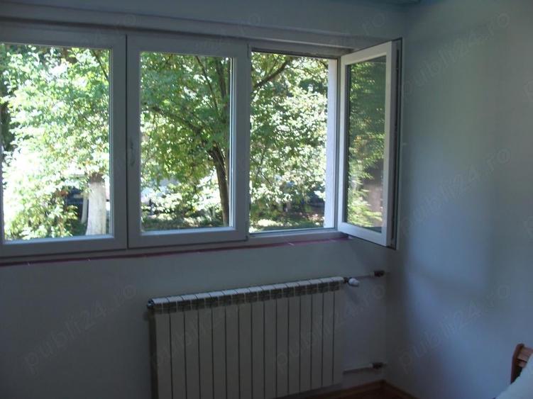 Inchiriez apart.2 camere, decomandat 52 MP, P 4, Dr.Taberei 34, zugravit, mobilat, utilat 1600 Ron. - 2