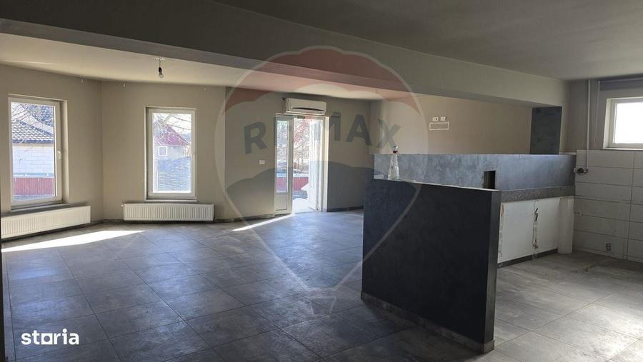 Casa / Vila de vanzare sau spatiu comercial in Hurjuieni - 6