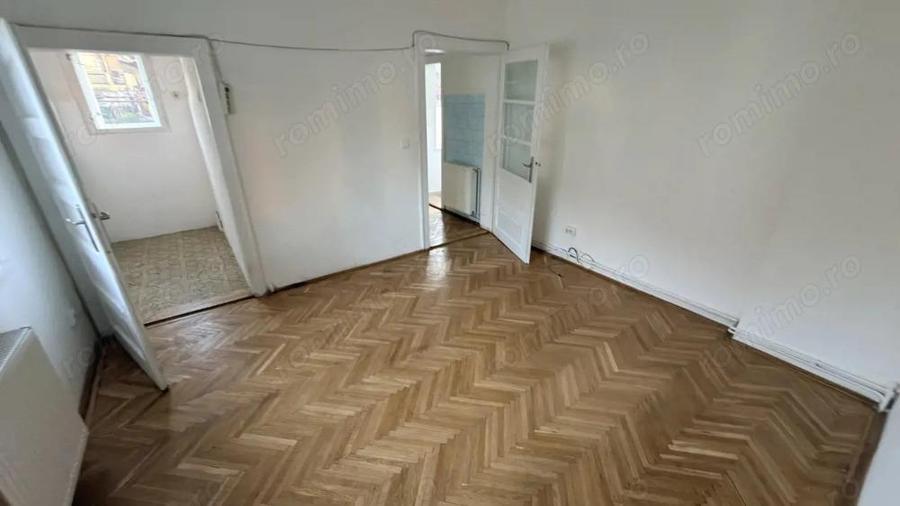 Casa 4 camere 130mp+400mp teren zona Spitalul Judetean - 1