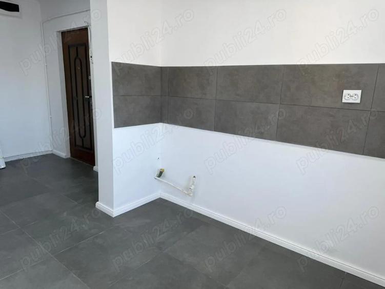 Decomandat, 2 camere, Bd.DACIA, stradal, deasupra la notariat. - 3