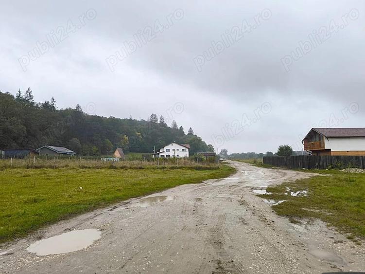 Teren intravilan de vanzare 2.000 mp, Cristian - Bra?ov. - 2